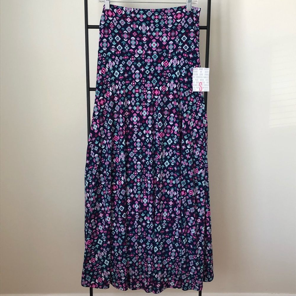 ***NWT Lularoe LLR Small Maxi Skirt***